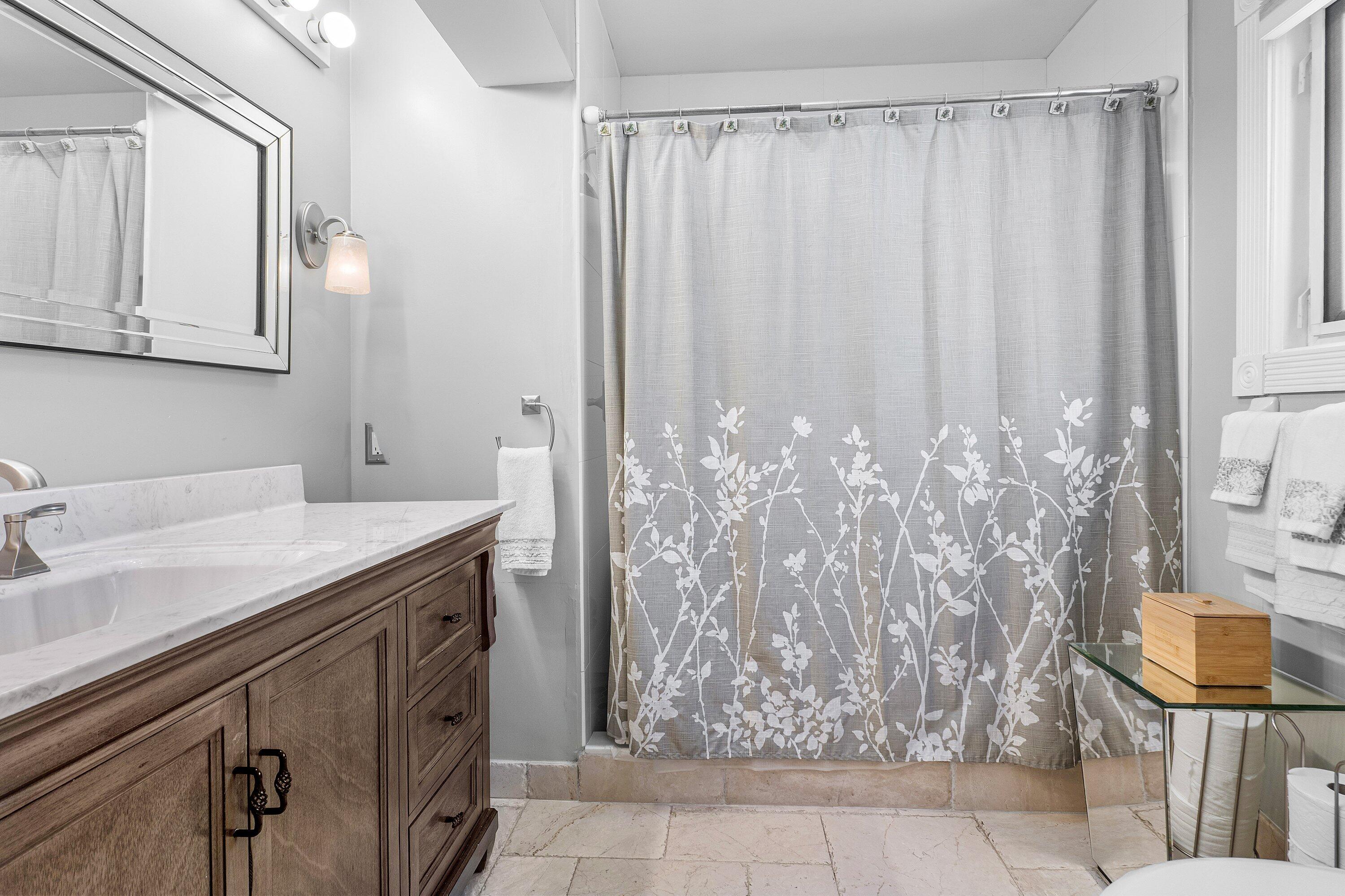 Palm Trail - Residential