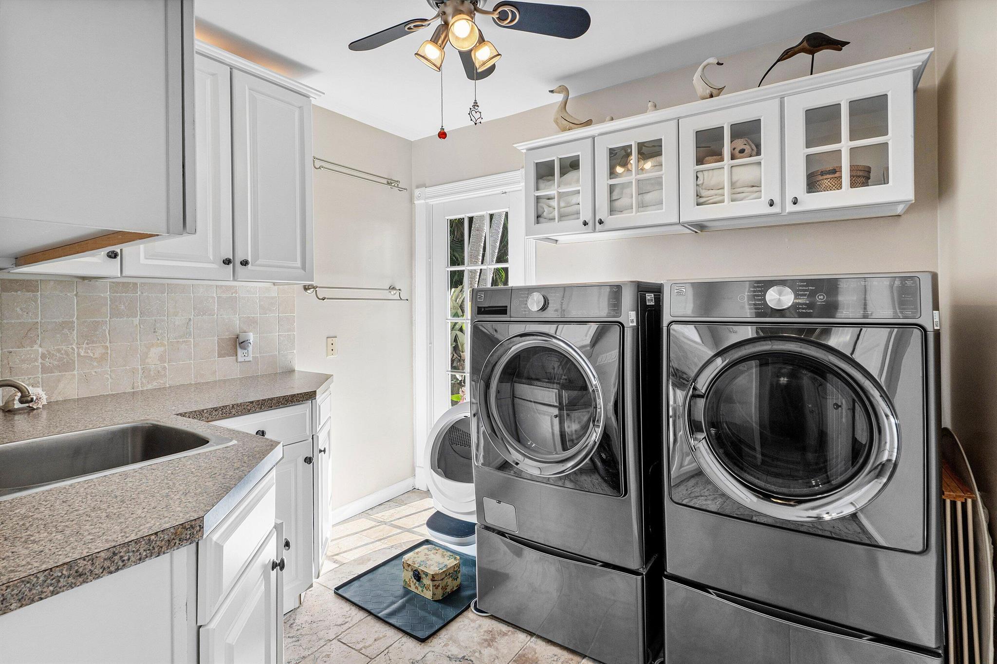 Palm Trail - Residential