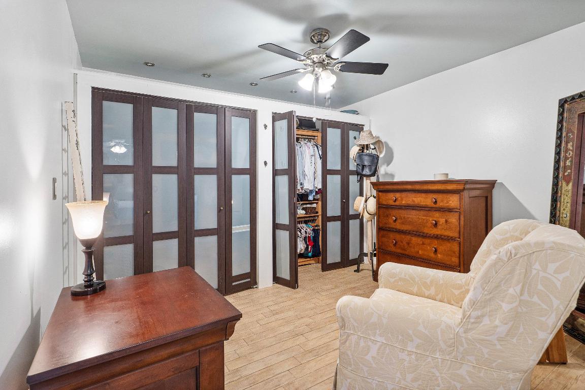 Palm Trail - Residential