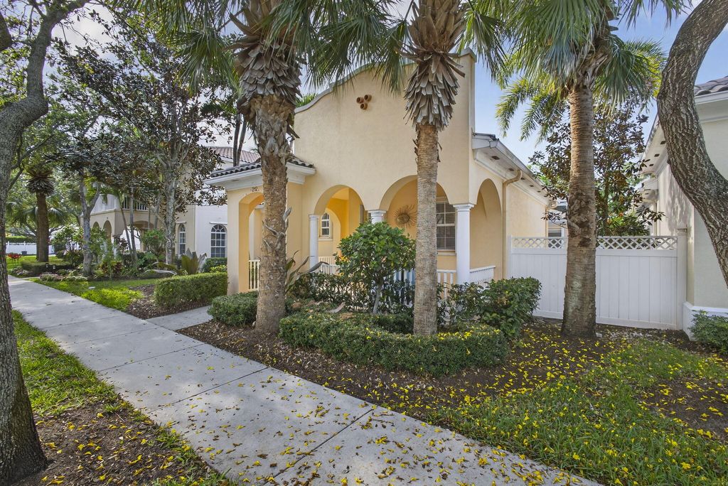 Photo of 212 Florence Drive, Jupiter, FL 33458 (MLS # B26009749)