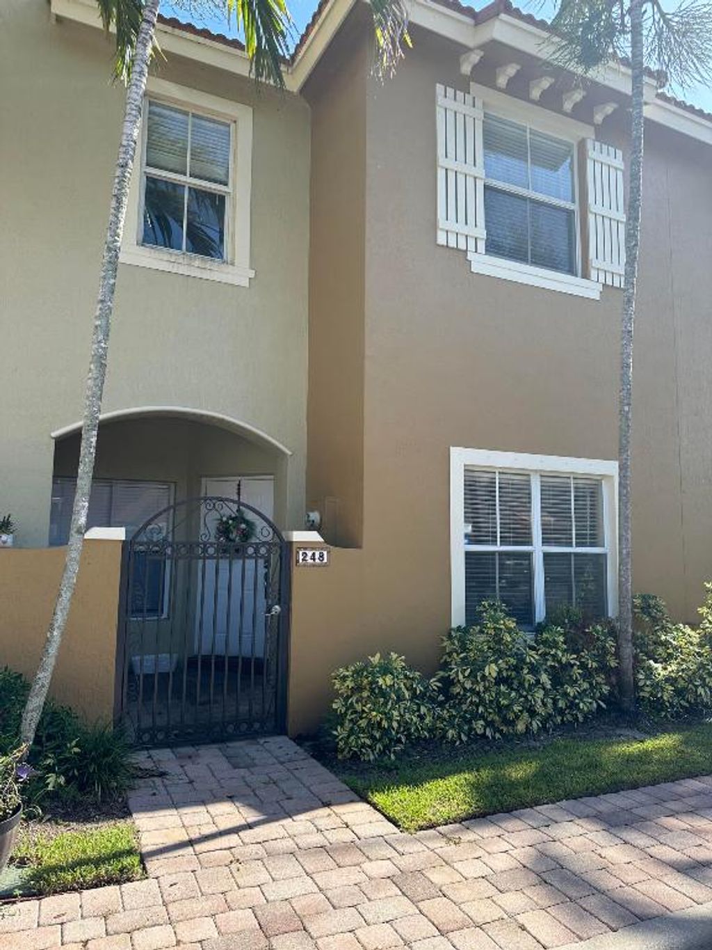 Photo of 248 Lake Monterey Circle, Boynton Beach, FL 33426 (MLS # R11024987)