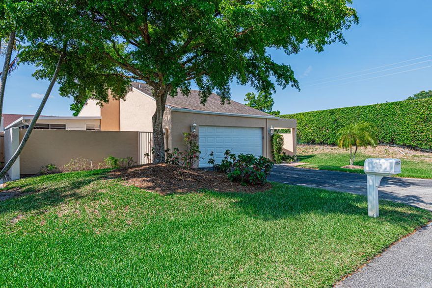 ALL AGE COMMUNITY, LOW HOA, Delray Beach, Must See this Beautiful 3/2 Entertainment Home in RainBerry Lake, Bring your boat, large open floor plan with cathedral ceilings, granite counter tops, SS Appliances, 2 enclosed patios, one for entertaining and the other off of the Master Bedroom for privacy, freshly painted inside and out, great location, in a quiet gated community, with tennis courts, basketball courts, walking trails, pools , picnic area and close to Trendy Downtown Atlantic Ave, minutes to the beach, shops, restaurants, parks, golf course, museums, Tennis Center, I-95, Turnpike, Airports and Entertainment