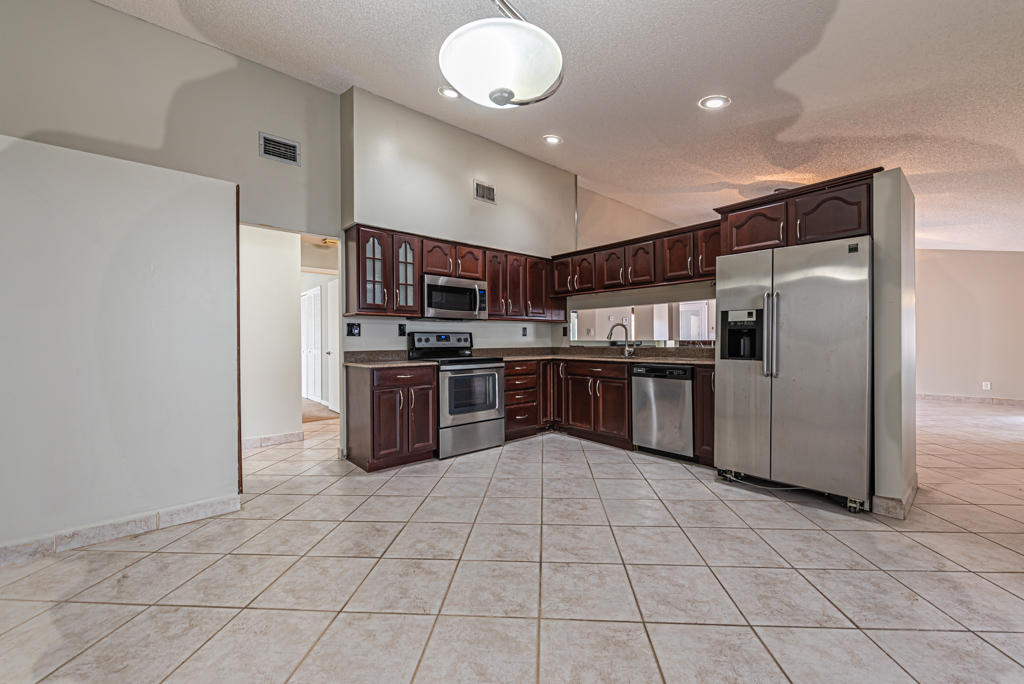 RAINBERRY LAKE PH IV-A - Residential