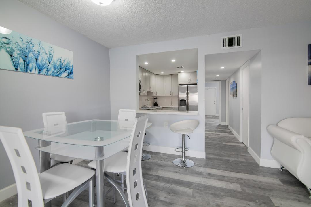 320 S Surf Road 205
