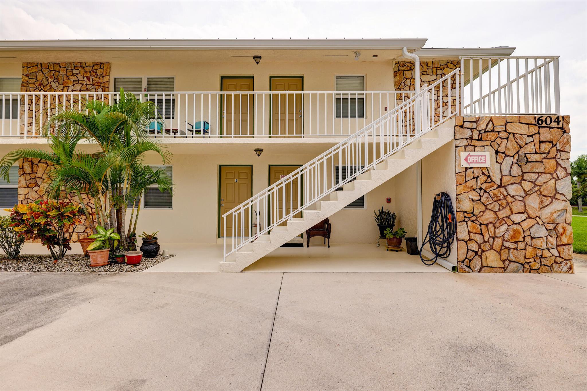 PALM CITY AMENDED PLAT OF - Commercial Sale