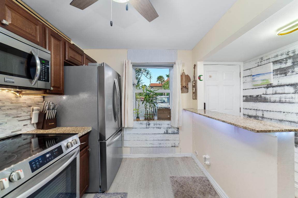 ISLAND CLUB THREE CONDO - Residential