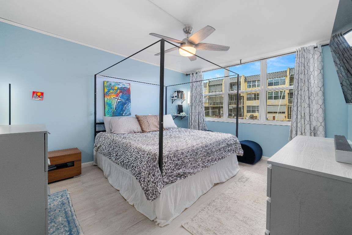 ISLAND CLUB THREE CONDO - Residential