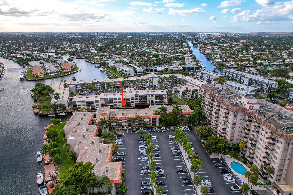 ISLAND CLUB THREE CONDO - Residential