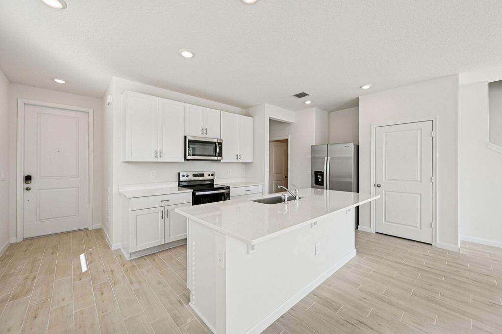Photo of 602 Salisbury Circle, Fort Pierce, FL 34982 (MLS # B26005017)