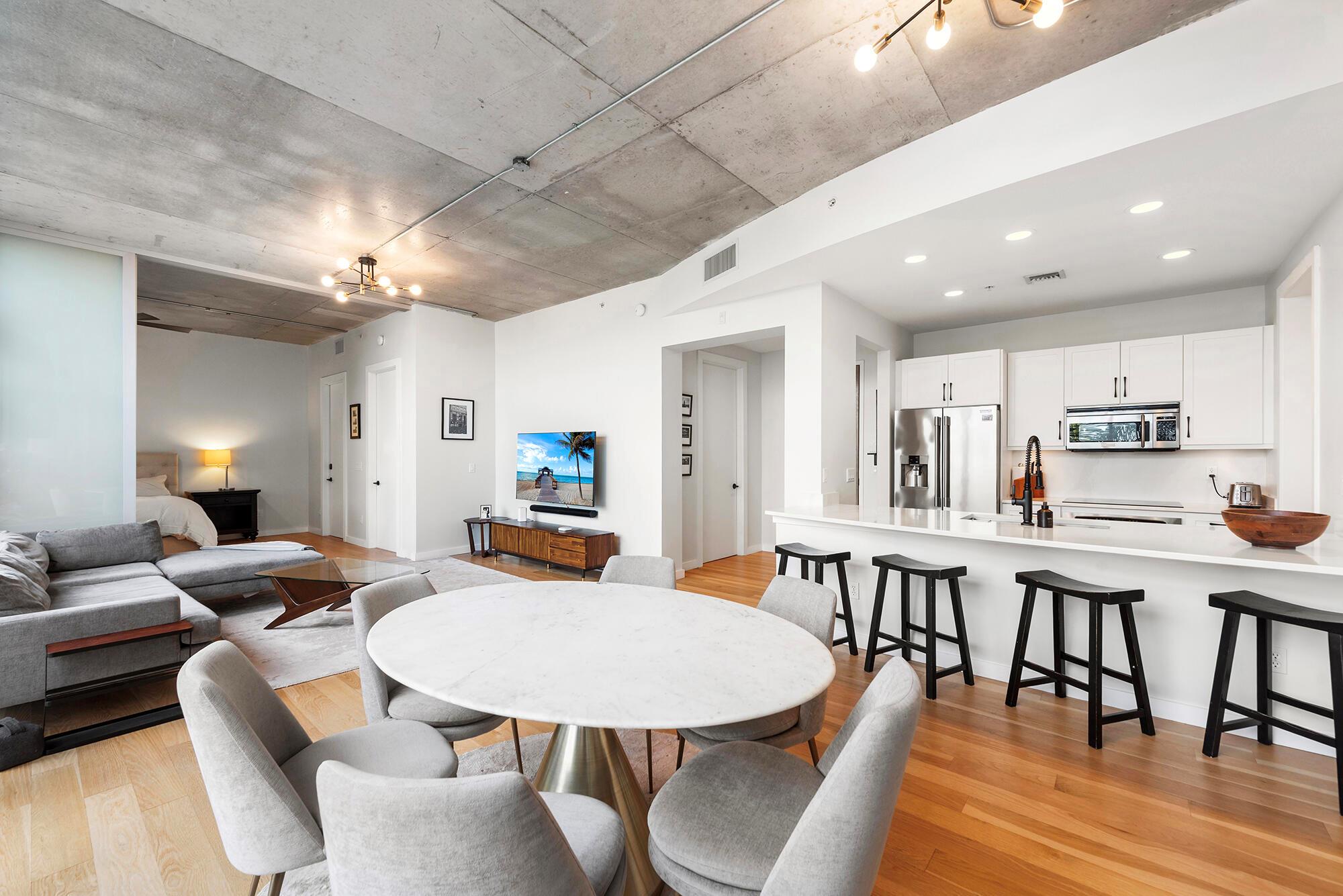 335 SE 6th Avenue 405