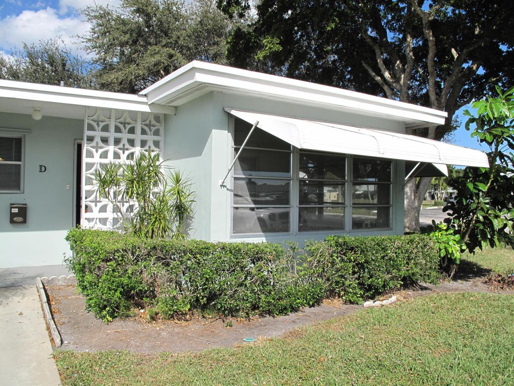 Photo of 277 High Point Court W #D, Delray Beach, FL 33445 (MLS # R11159246)