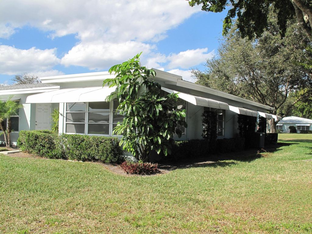 Photo of 277 High Point Court W #D, Delray Beach, FL 33445 (MLS # R11159246)