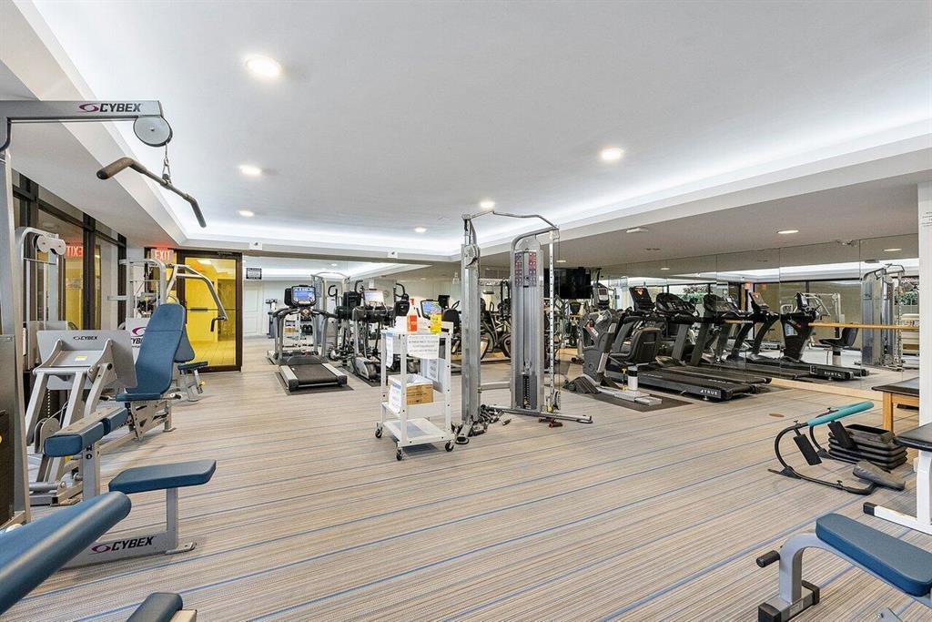 TWENTY SEVEN SEVENTY SOUTH OCEAN BLVD - Residential