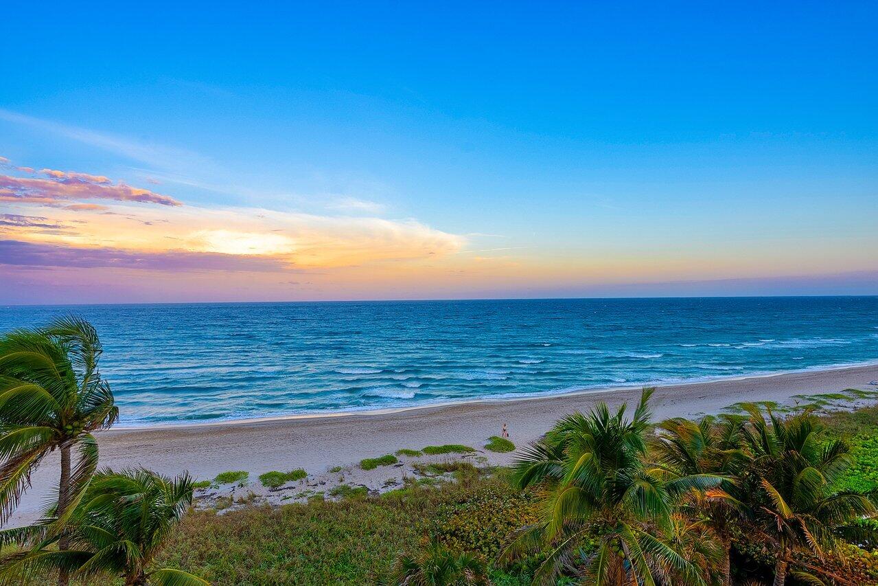 TWENTY SEVEN SEVENTY SOUTH OCEAN BLVD - Residential