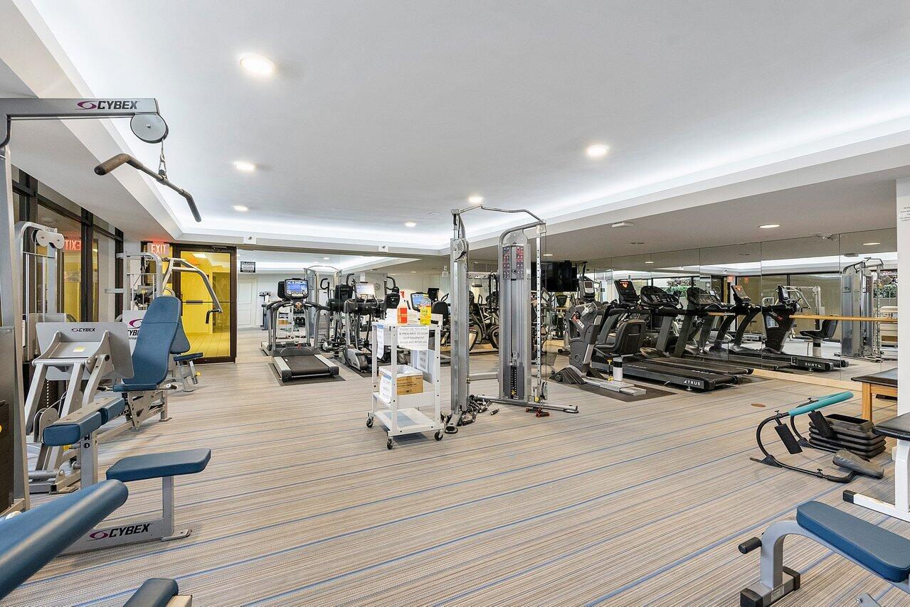 TWENTY SEVEN SEVENTY SOUTH OCEAN BLVD - Residential