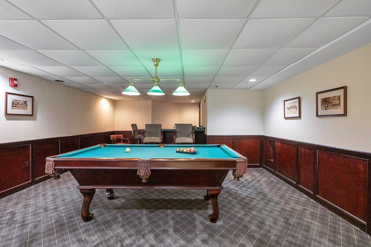 TWENTY SEVEN SEVENTY SOUTH OCEAN BLVD - Residential