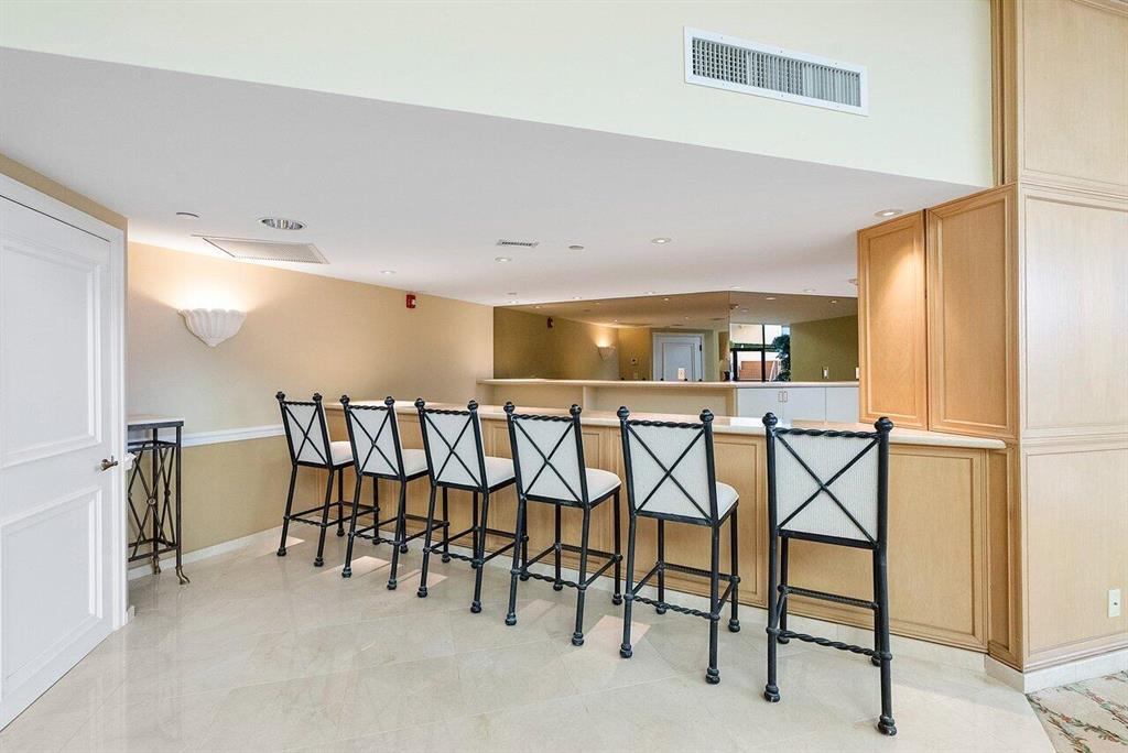 TWENTY SEVEN SEVENTY SOUTH OCEAN BLVD - Residential