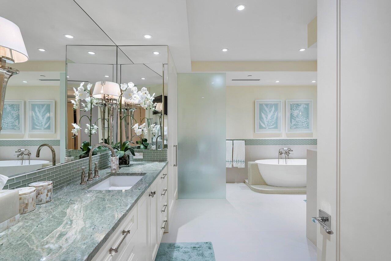 TWENTY SEVEN SEVENTY SOUTH OCEAN BLVD - Residential