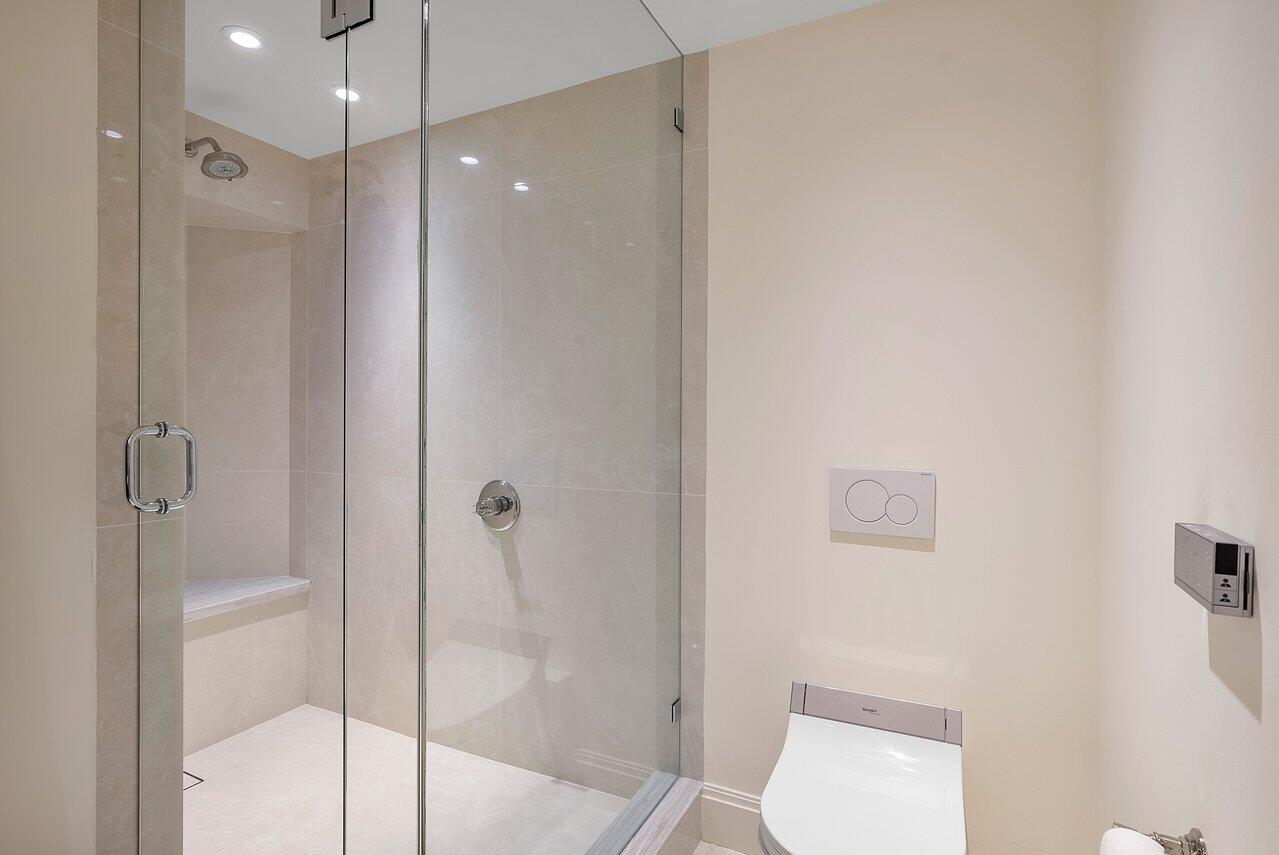 TWENTY SEVEN SEVENTY SOUTH OCEAN BLVD - Residential