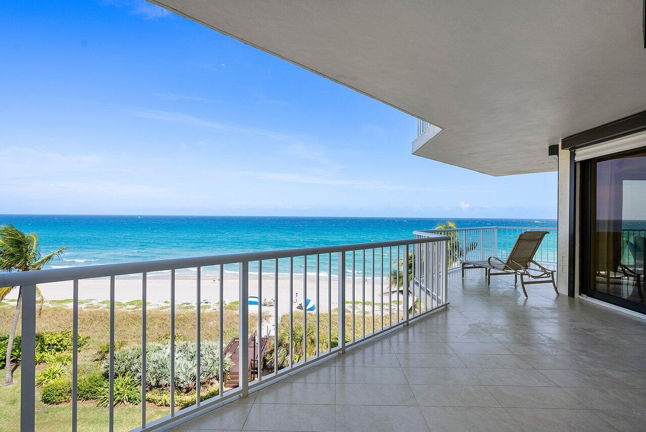 TWENTY SEVEN SEVENTY SOUTH OCEAN BLVD - Residential