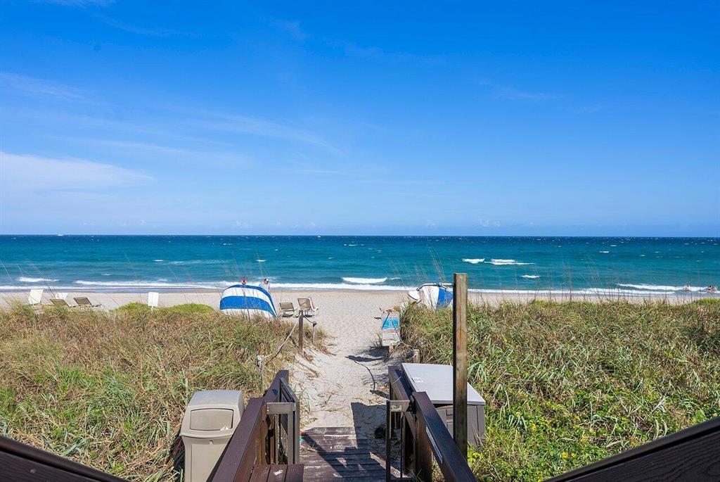 TWENTY SEVEN SEVENTY SOUTH OCEAN BLVD - Residential