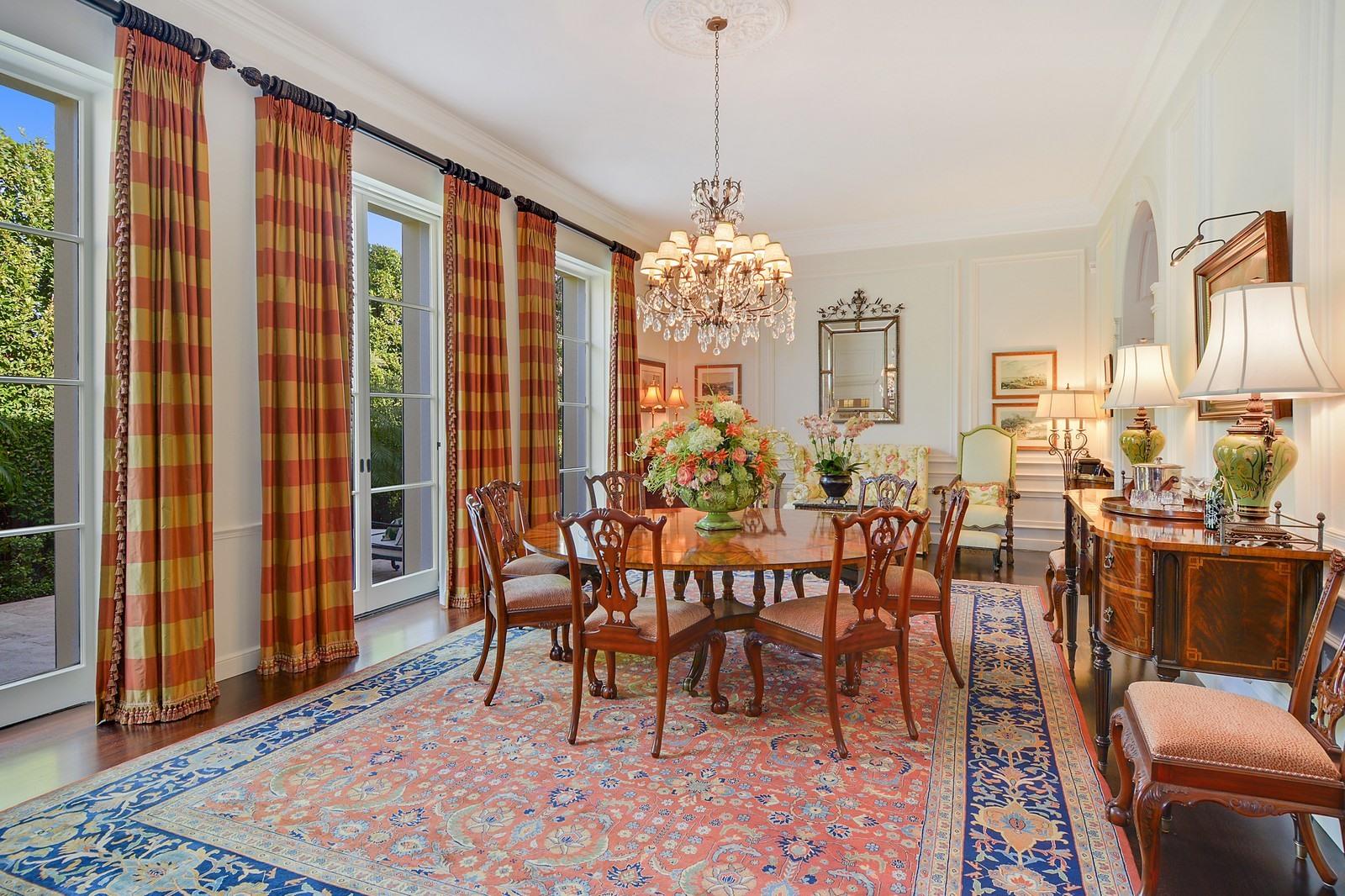 REGENTS PARK - Residential