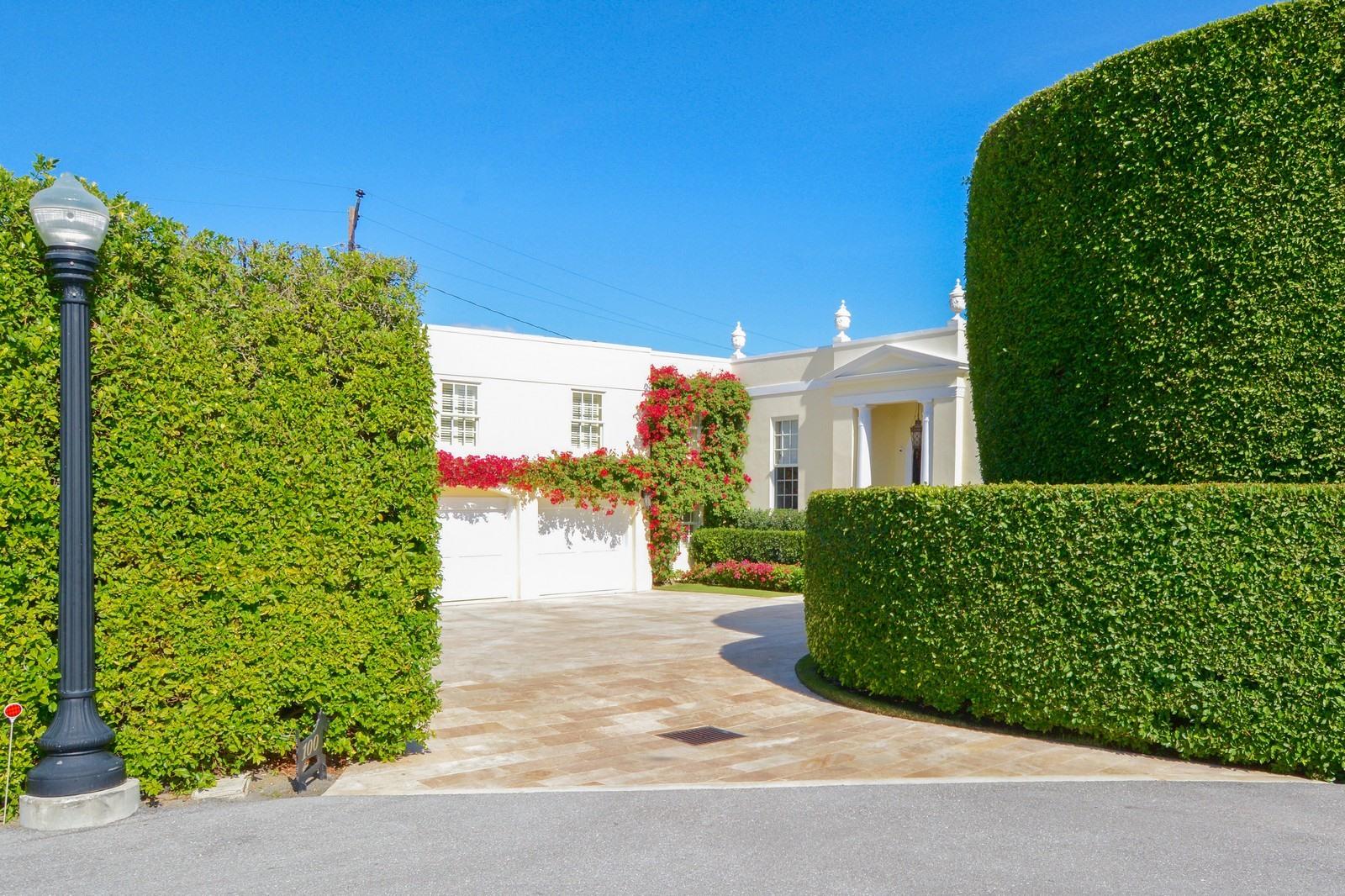REGENTS PARK - Residential
