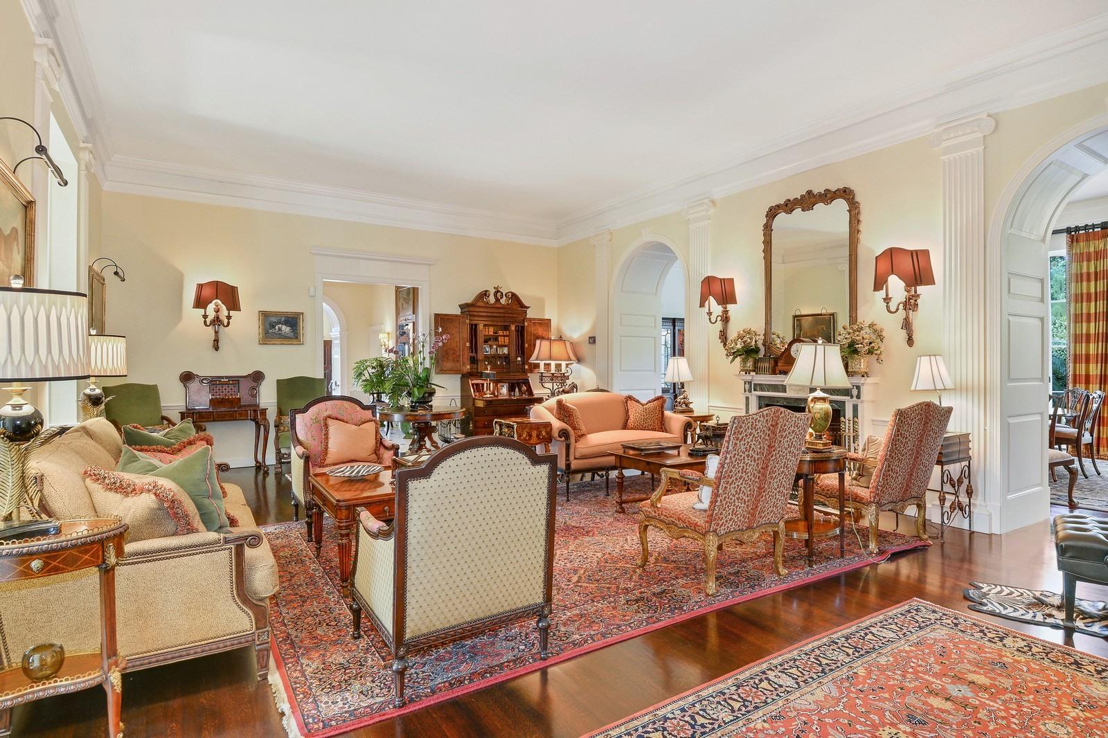 REGENTS PARK - Residential