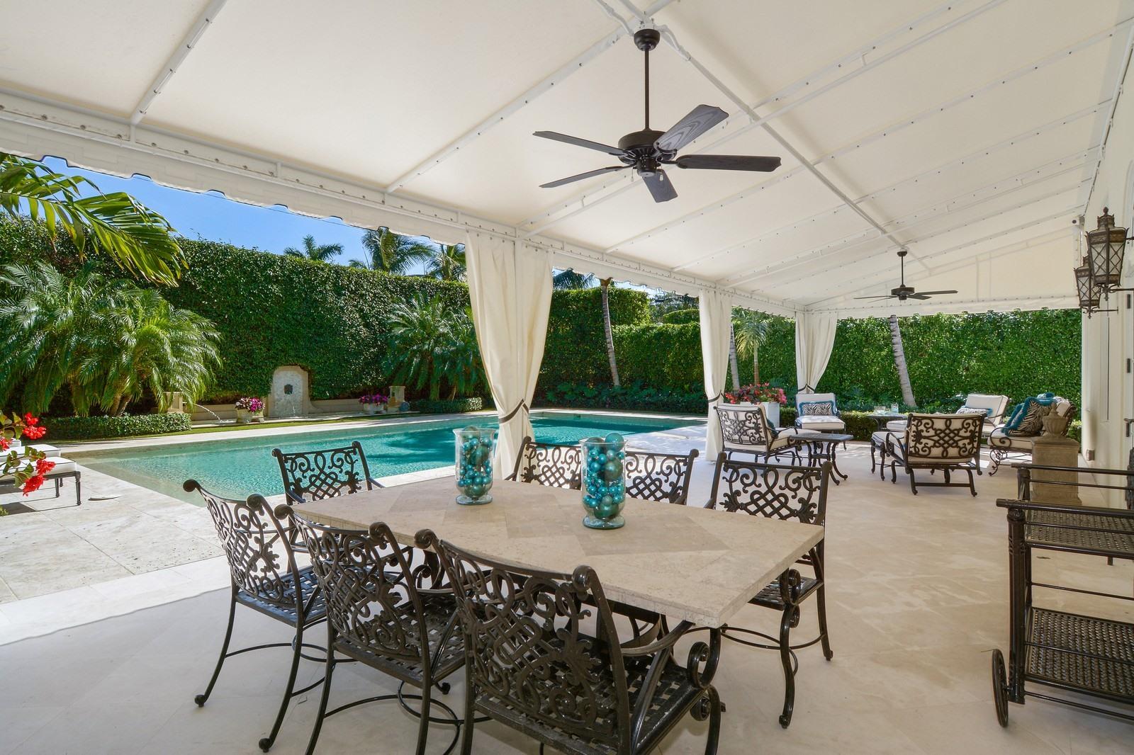 REGENTS PARK - Residential