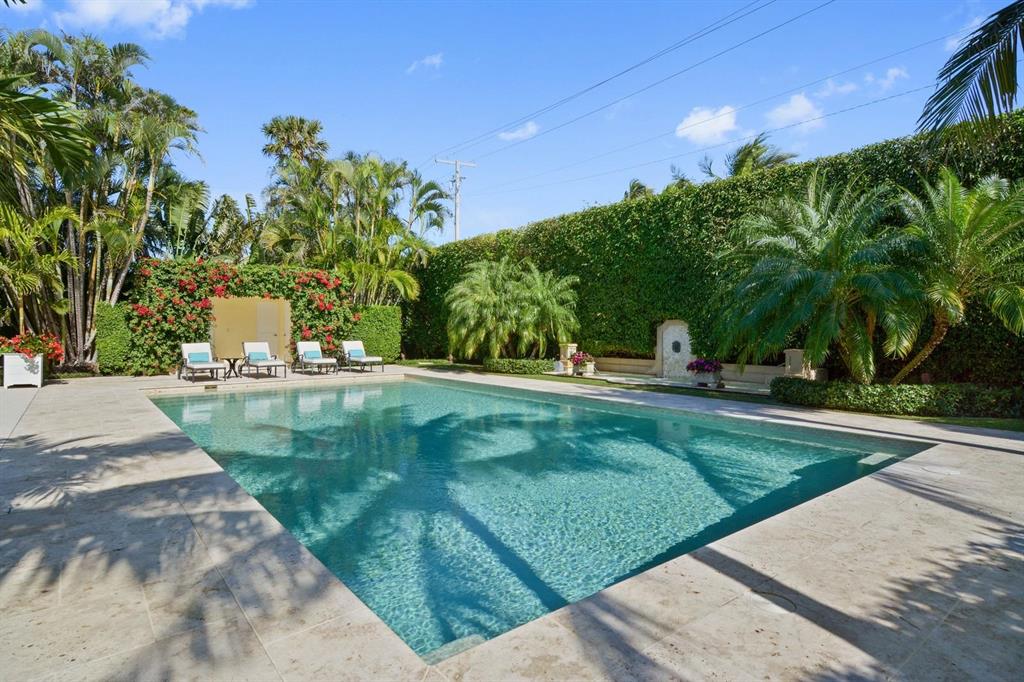 REGENTS PARK - Residential