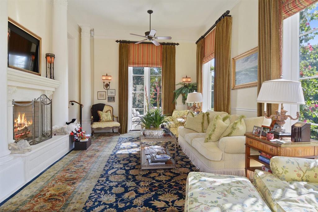 REGENTS PARK - Residential