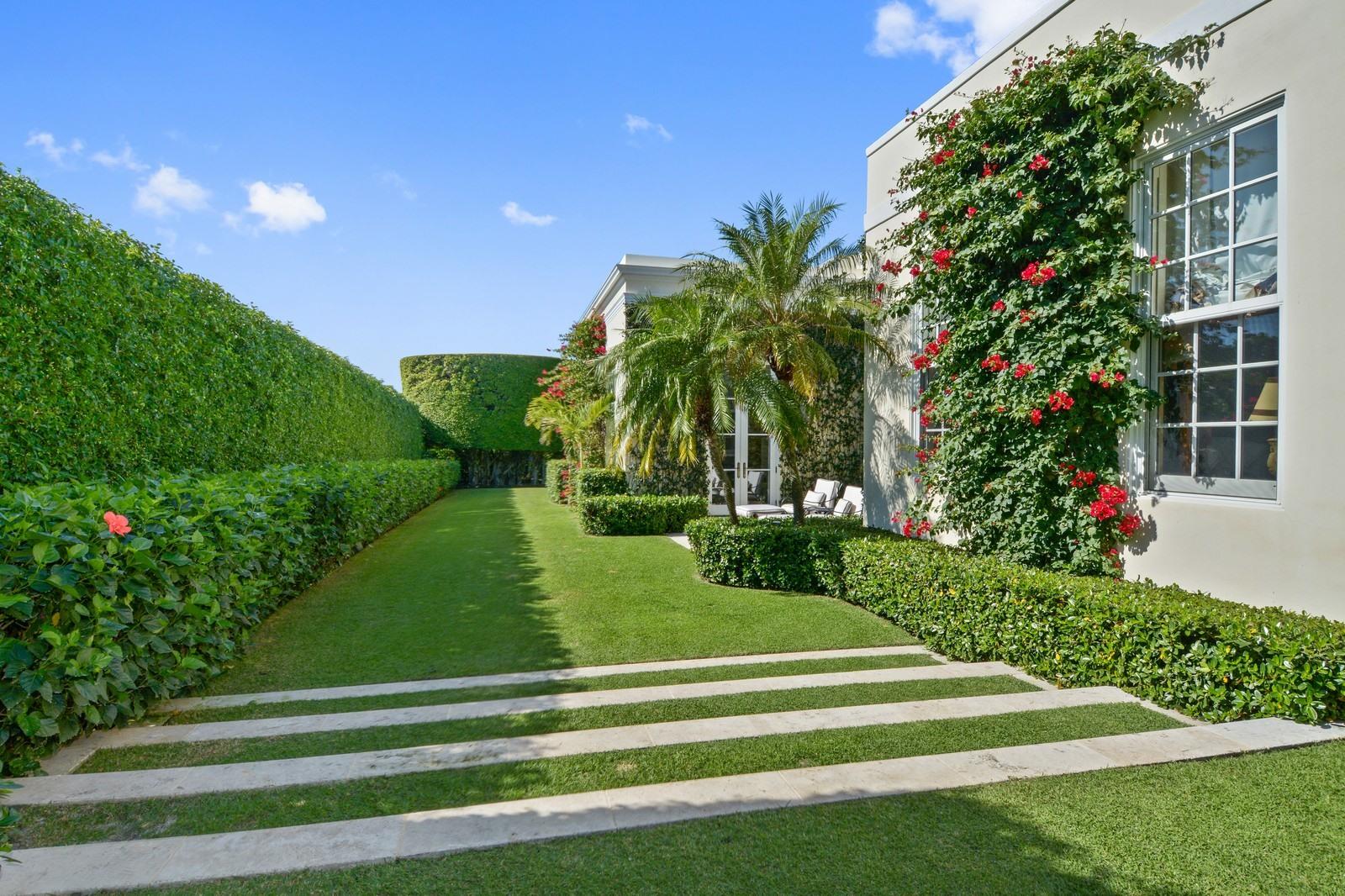 REGENTS PARK - Residential