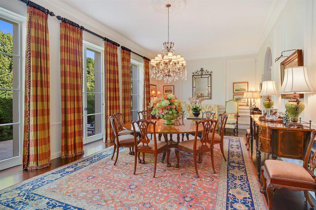 REGENTS PARK - Residential