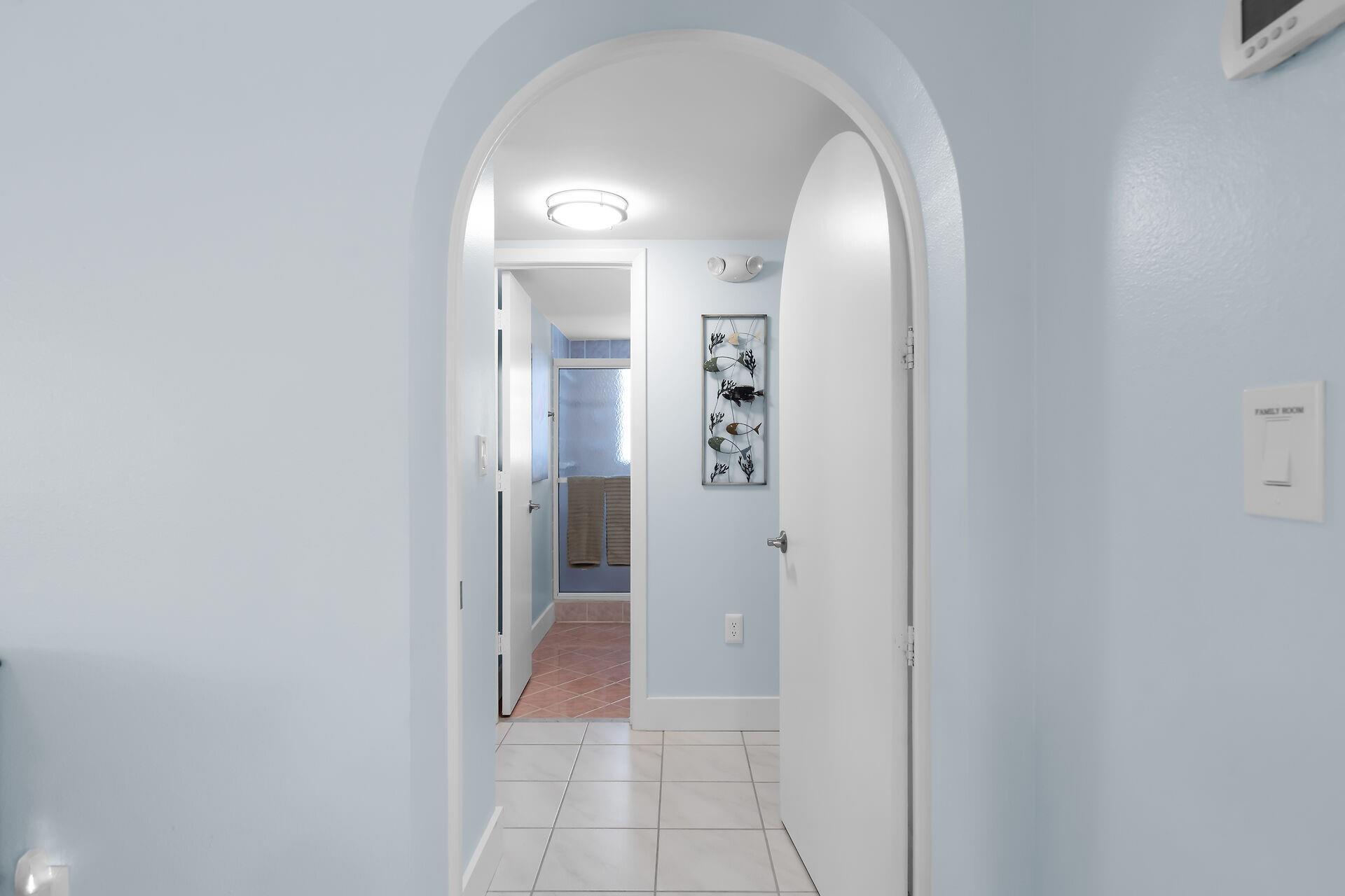 Faro Blanco - Residential