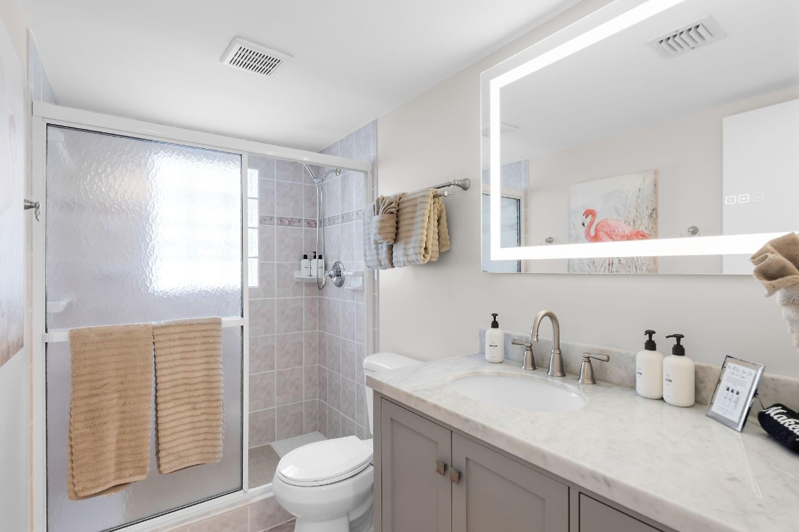 Faro Blanco - Residential