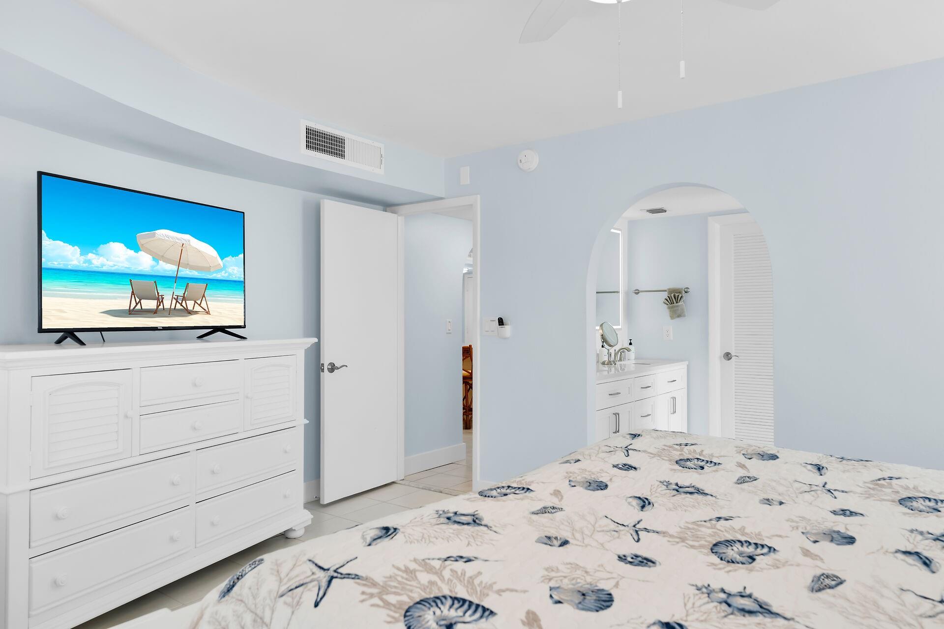 Faro Blanco - Residential