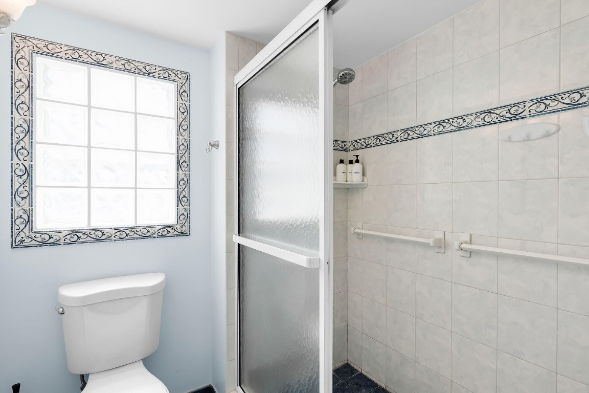 Faro Blanco - Residential