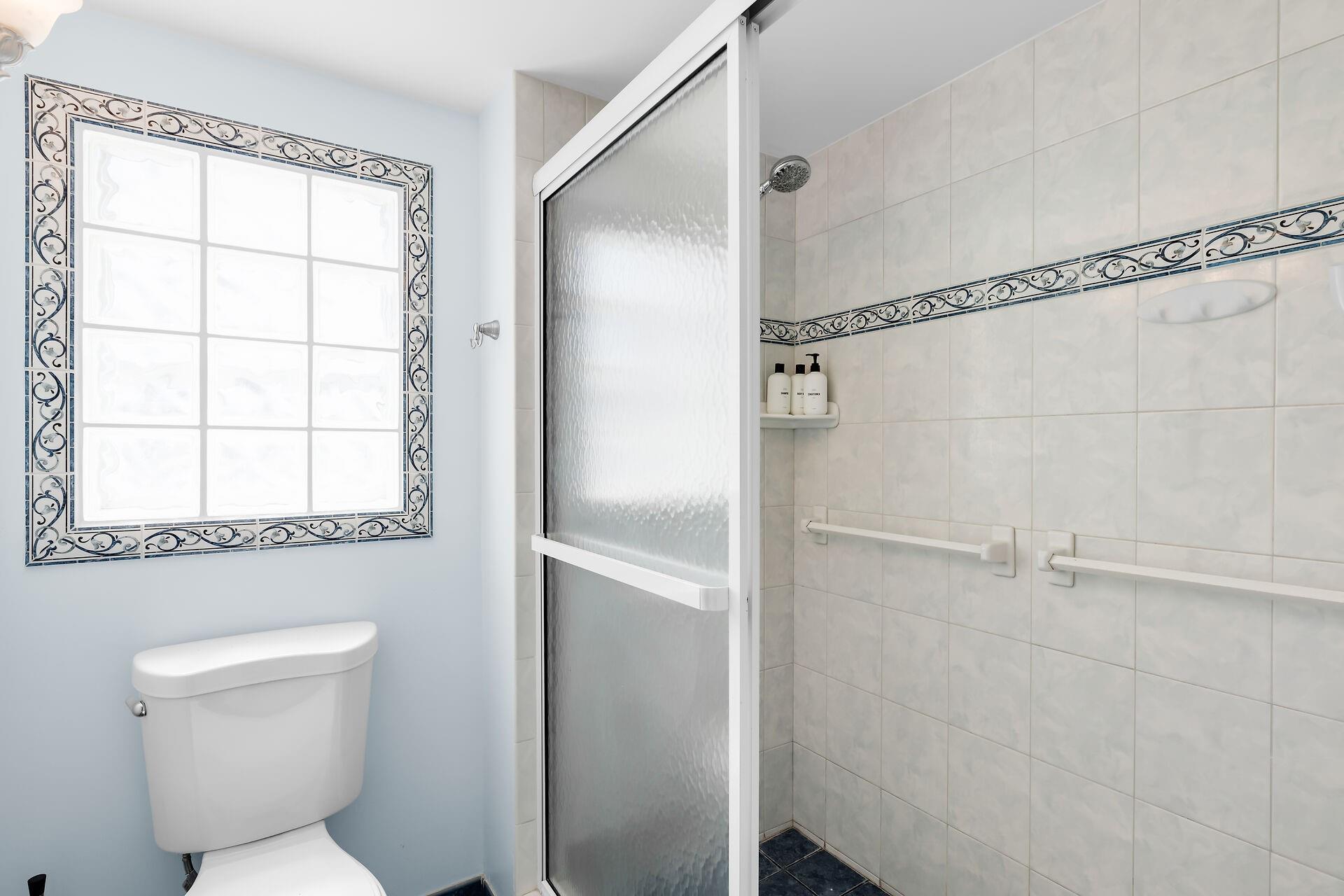 Faro Blanco - Residential