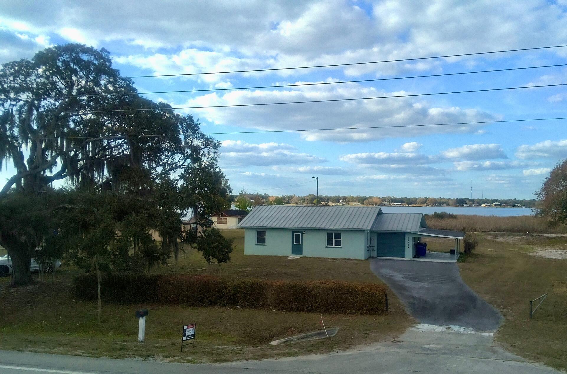 E 100 FT OF W 200 FT OF SW1/4 OF SW 1/4 OF SW 1/41 - Residential