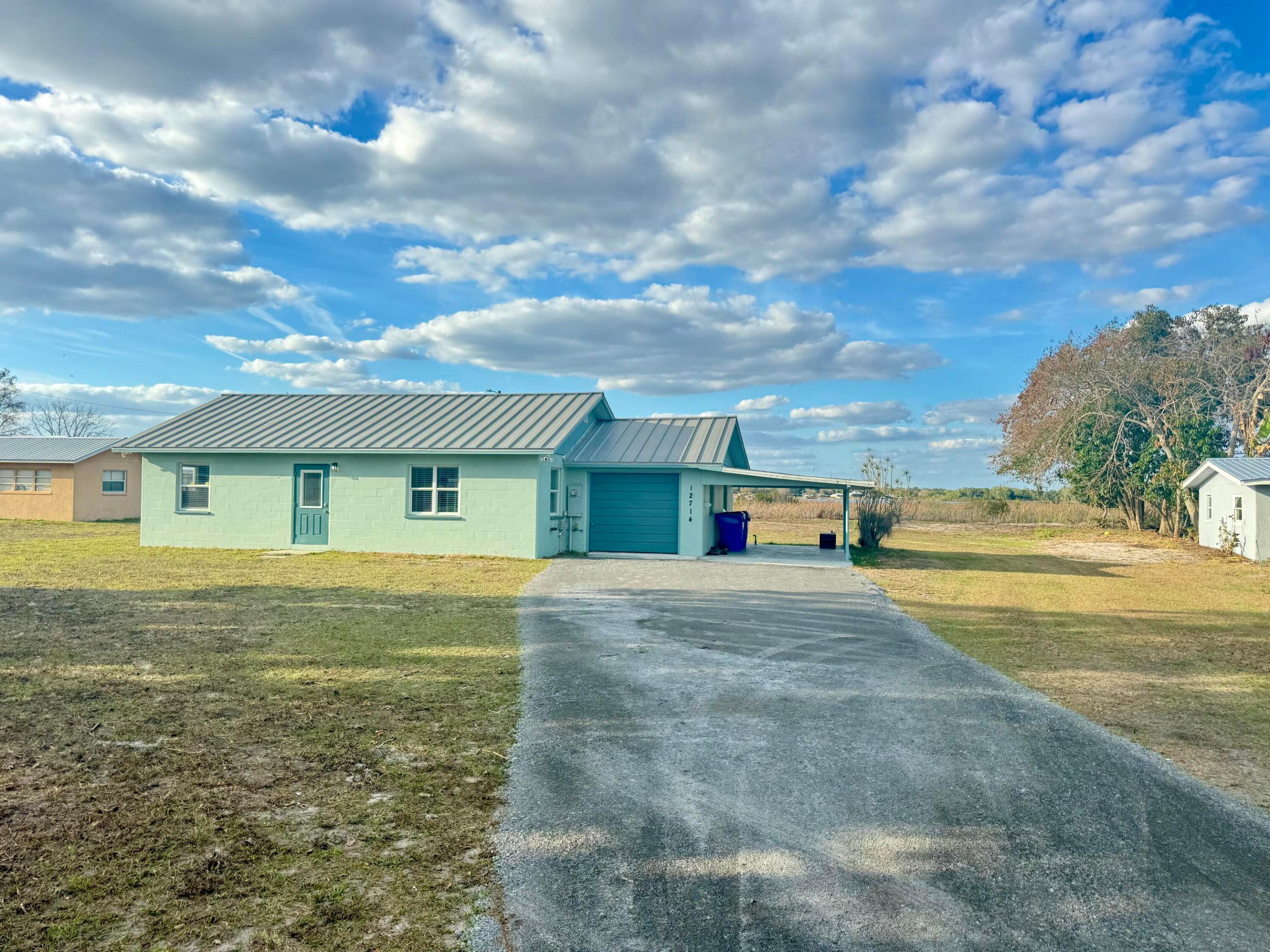 E 100 FT OF W 200 FT OF SW1/4 OF SW 1/4 OF SW 1/41 - Residential