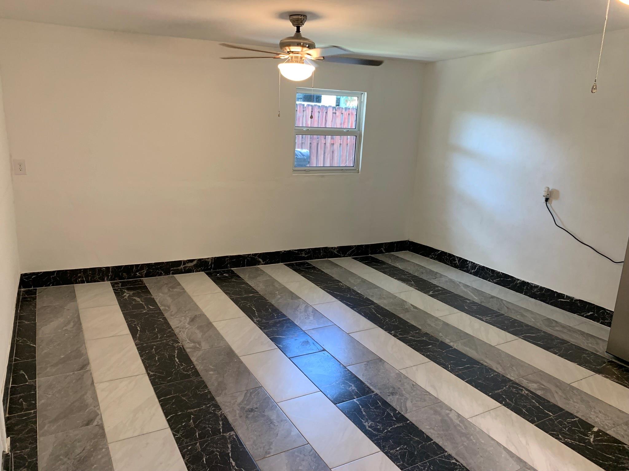BREEZYWAY MANOR ADD - Residential