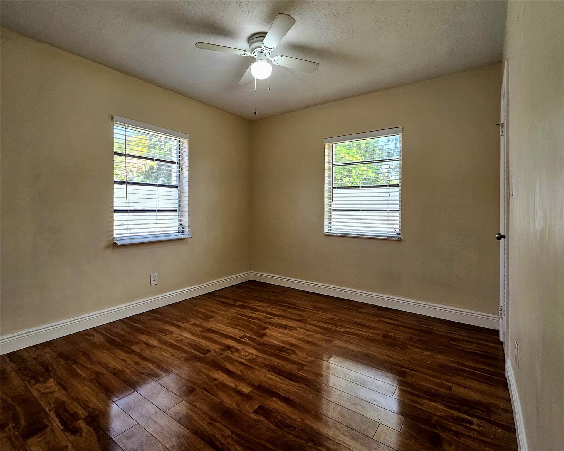 BREEZYWAY MANOR ADD - Residential