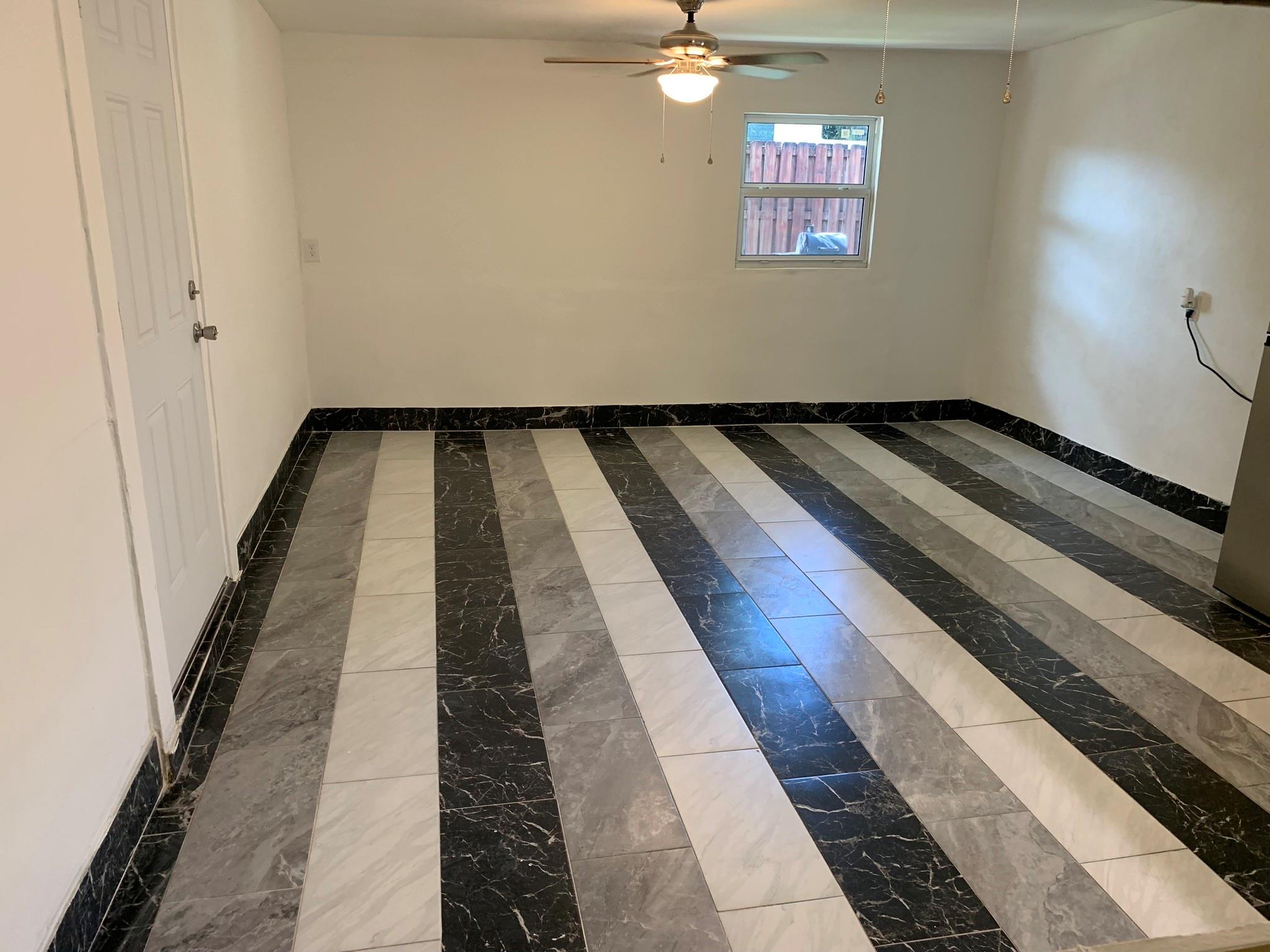 BREEZYWAY MANOR ADD - Residential