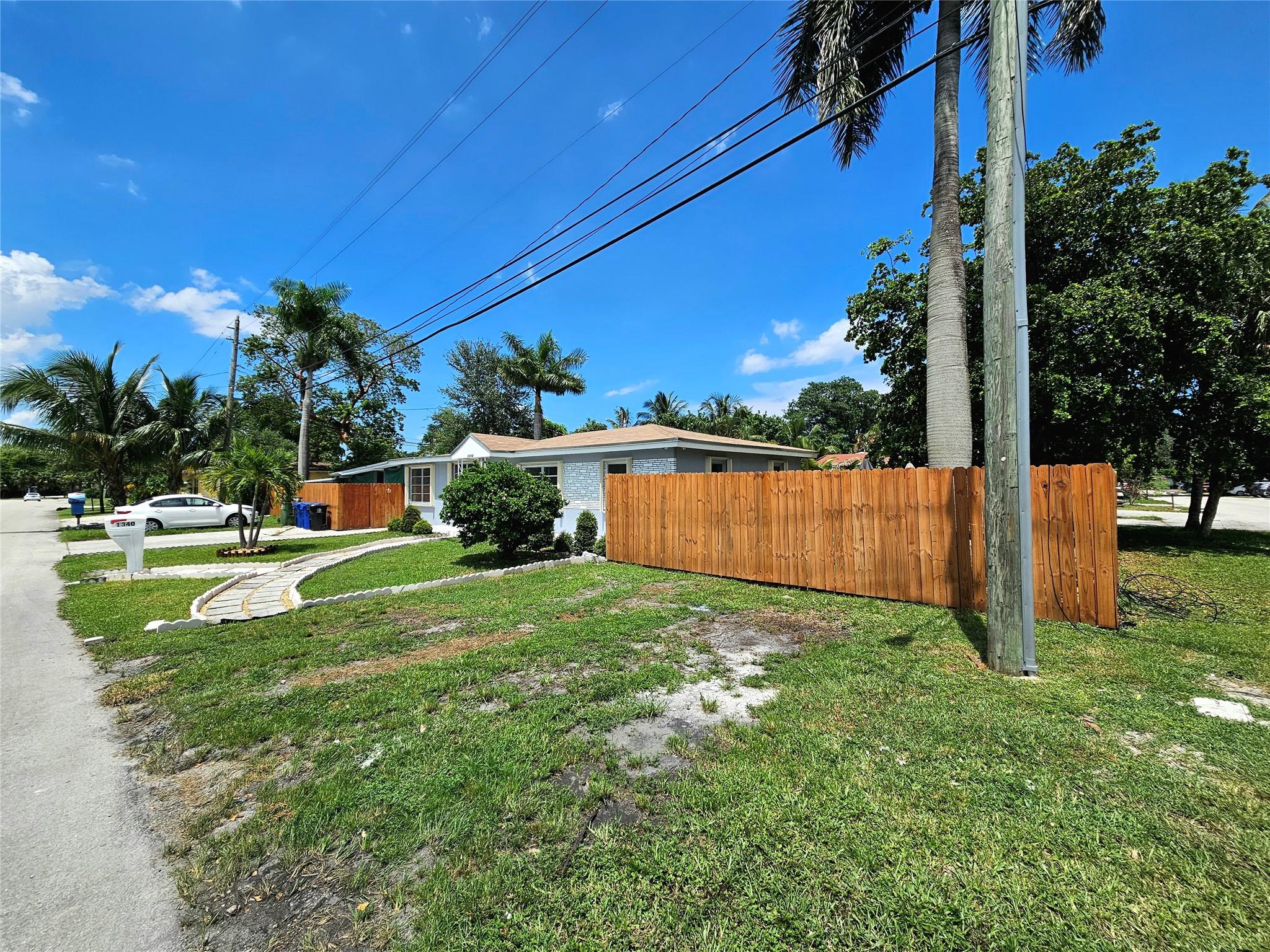 BREEZYWAY MANOR ADD - Residential