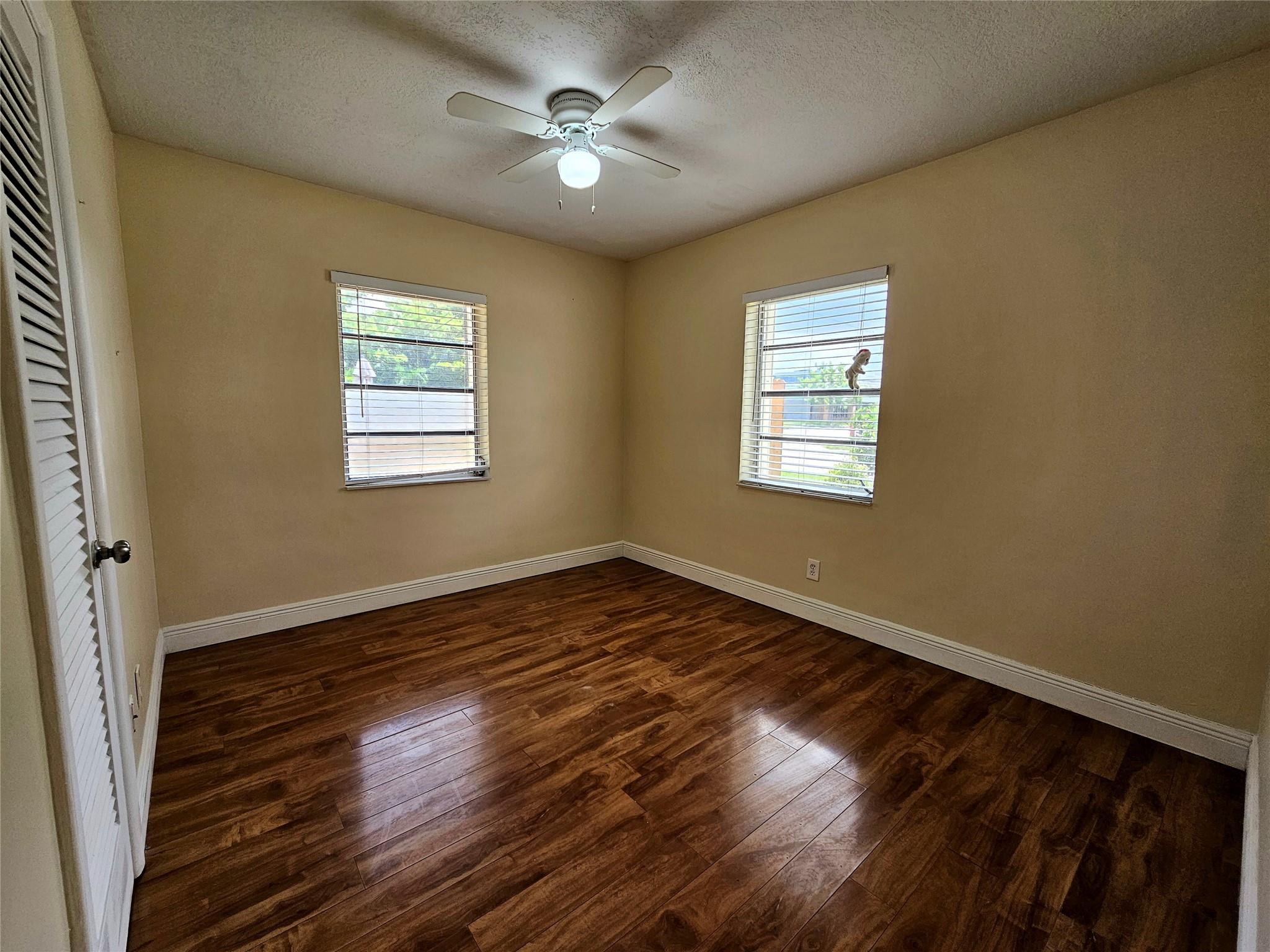 BREEZYWAY MANOR ADD - Residential