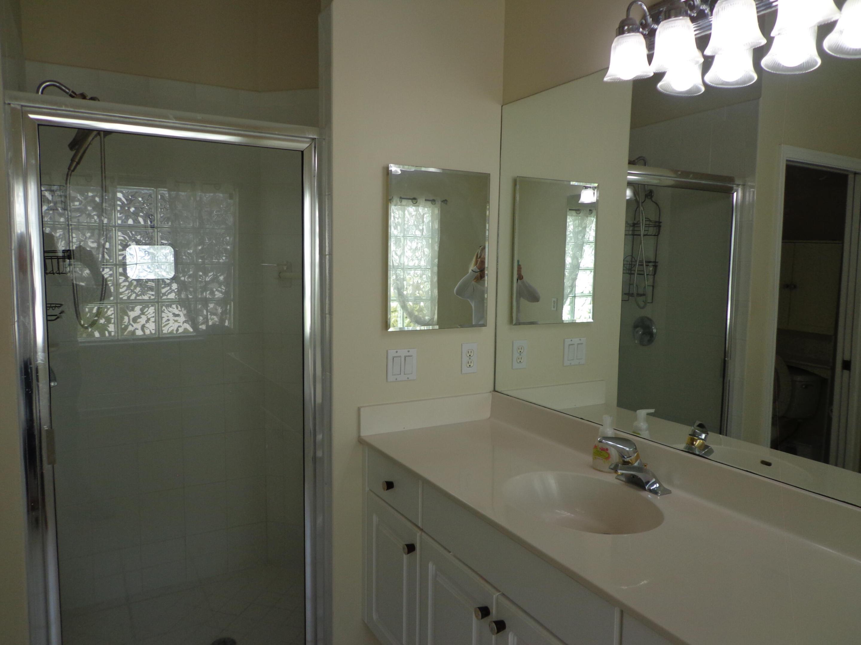 ISLES AT WELLINGTON 1 - Residential Lease