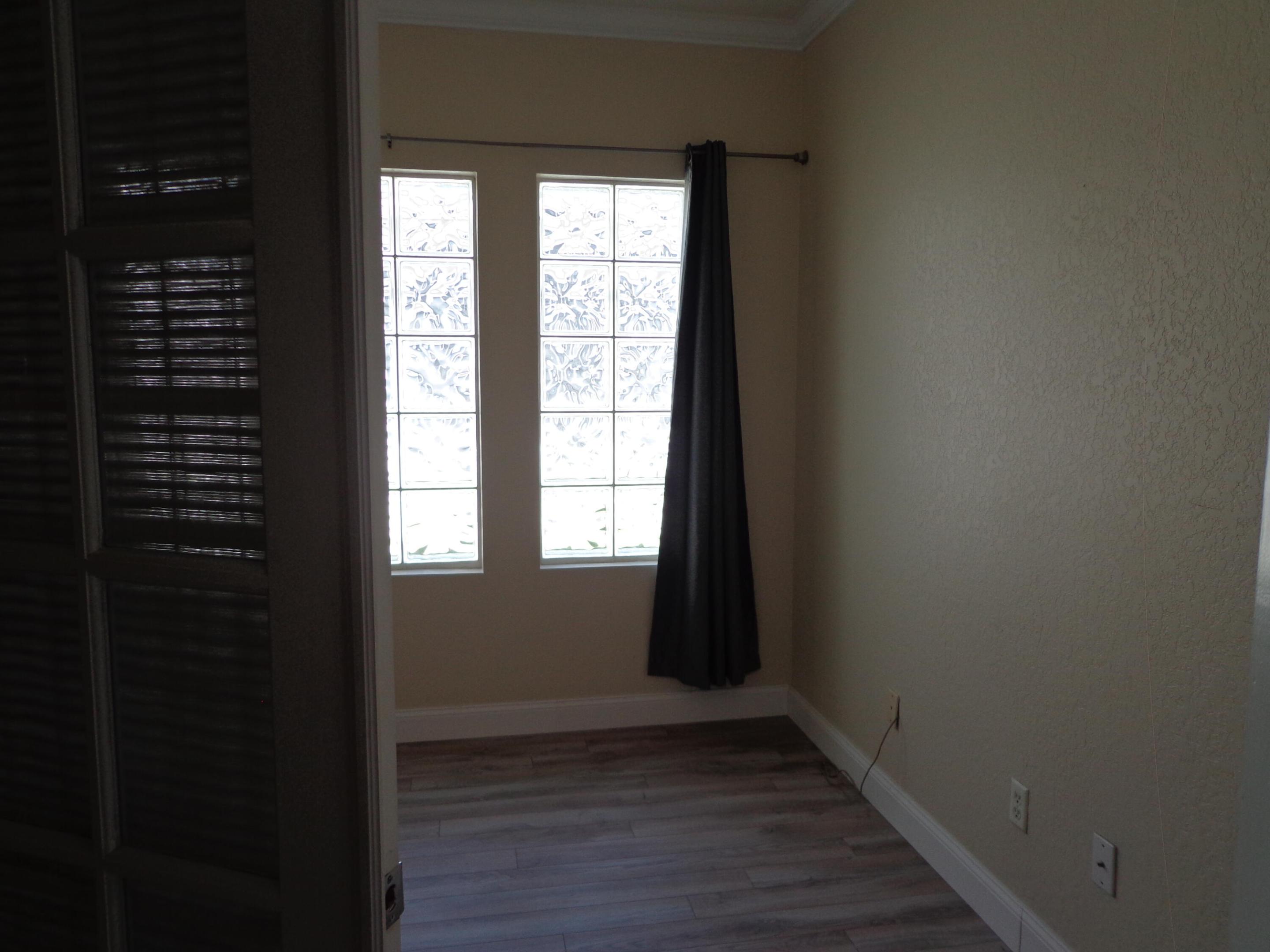 ISLES AT WELLINGTON 1 - Residential Lease