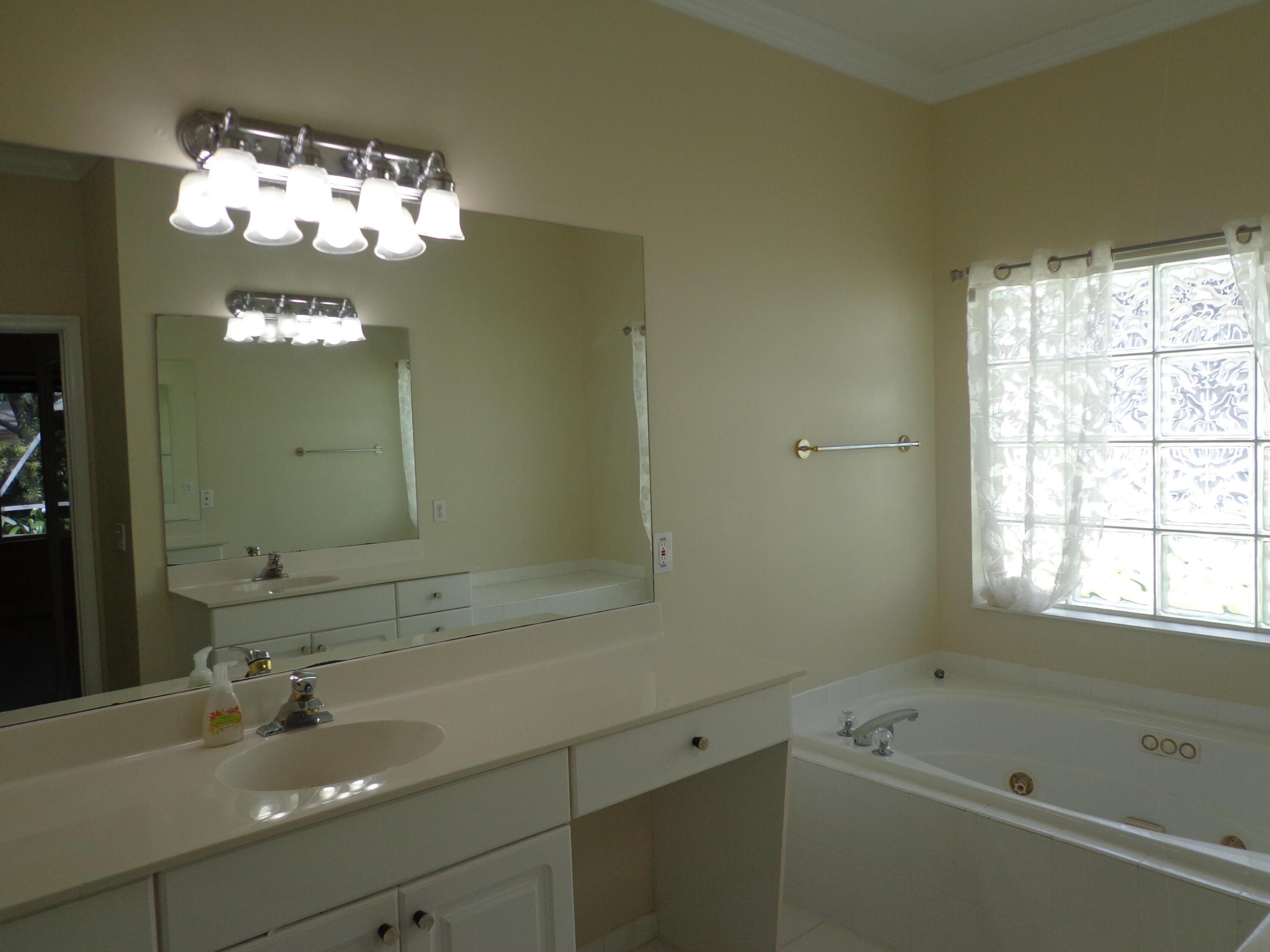 ISLES AT WELLINGTON 1 - Residential Lease