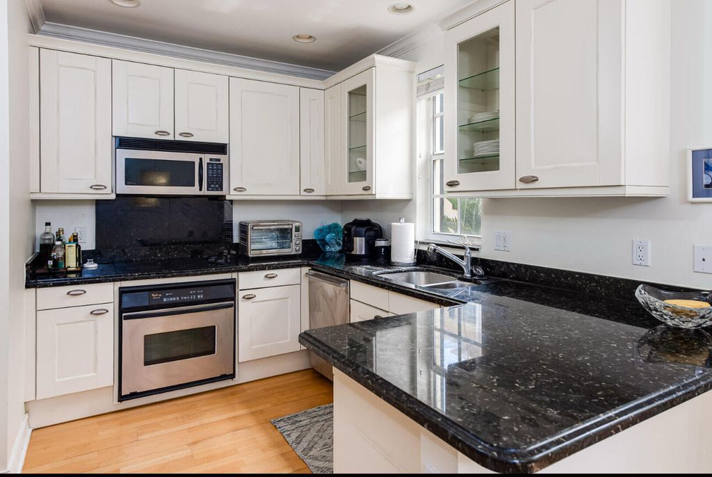 Photo of 338 Tuxedo Lane, West Palm Beach, FL 33401 (MLS # R11148073)