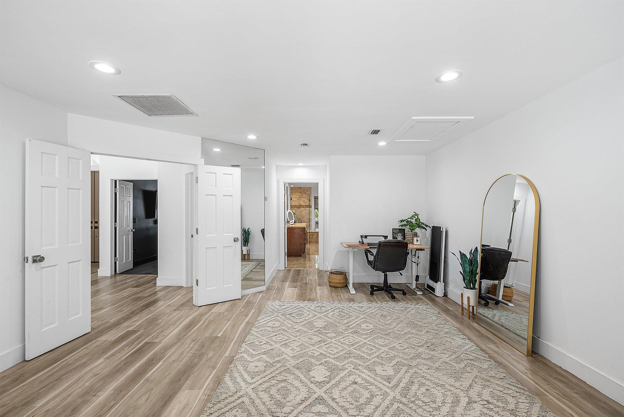 WOODFIELD HUNT CLUB II - Residential